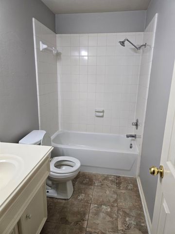 2910 Plum Lake Drive, Pearland, TX 77584