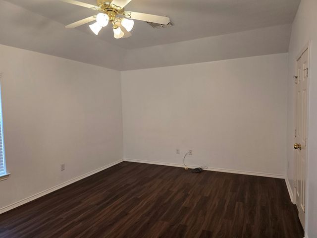 2910 Plum Lake Drive, Pearland, TX 77584