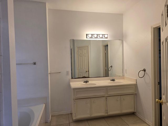 2910 Plum Lake Drive, Pearland, TX 77584