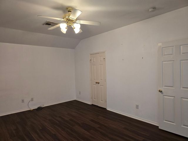 2910 Plum Lake Drive, Pearland, TX 77584