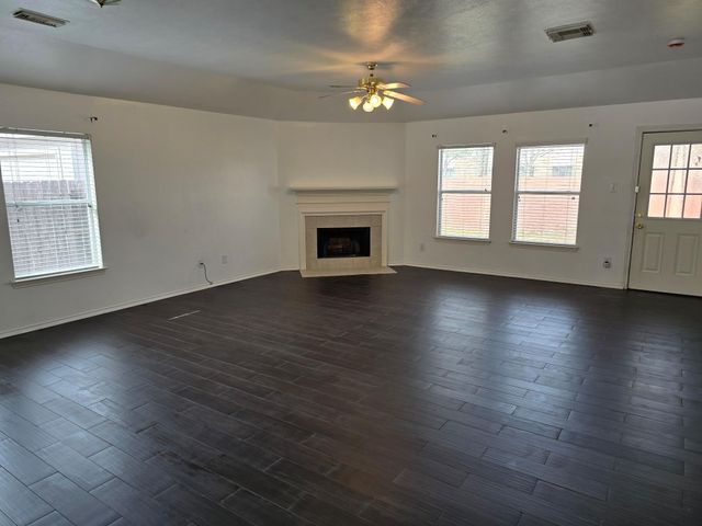 2910 Plum Lake Drive, Pearland, TX 77584