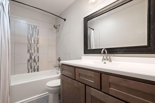 7552 W 82nd Court, Crown Point, IN 46307