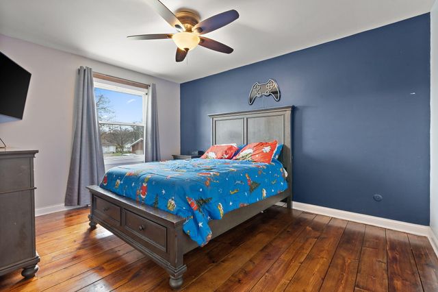 7552 W 82nd Court, Crown Point, IN 46307