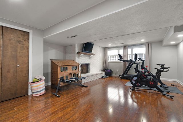 7552 W 82nd Court, Crown Point, IN 46307