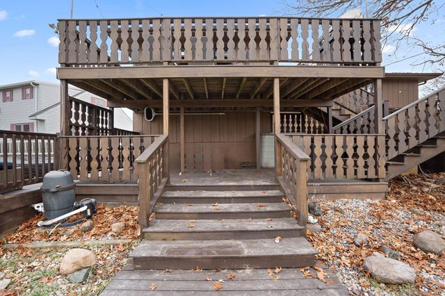 7552 W 82nd Court, Crown Point, IN 46307