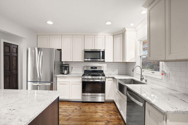 7552 W 82nd Court, Crown Point, IN 46307