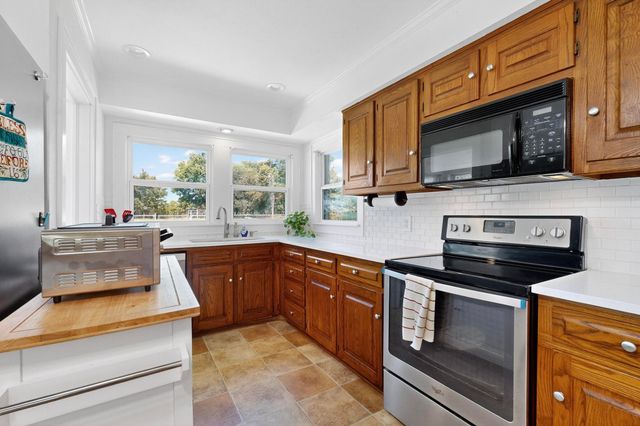 1800 W Frank Street, Grand Saline, TX 75140