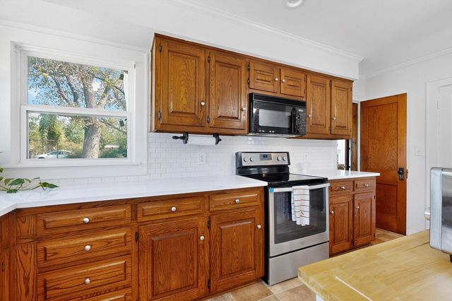 1800 W Frank Street, Grand Saline, TX 75140