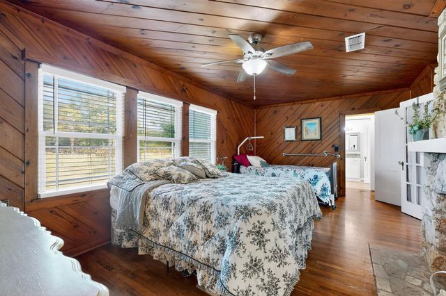 1800 W Frank Street, Grand Saline, TX 75140