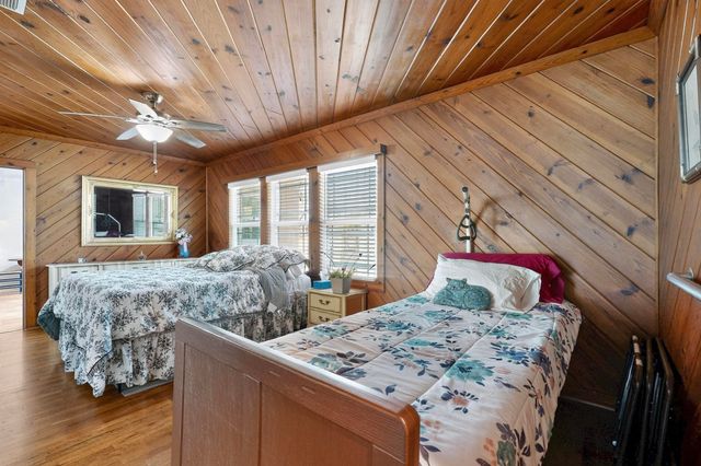 1800 W Frank Street, Grand Saline, TX 75140