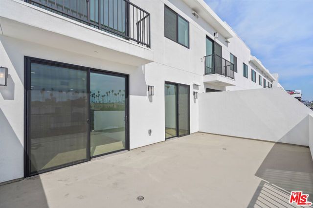 3977 Beverly Boulevard 309, Los Angeles, CA 90004