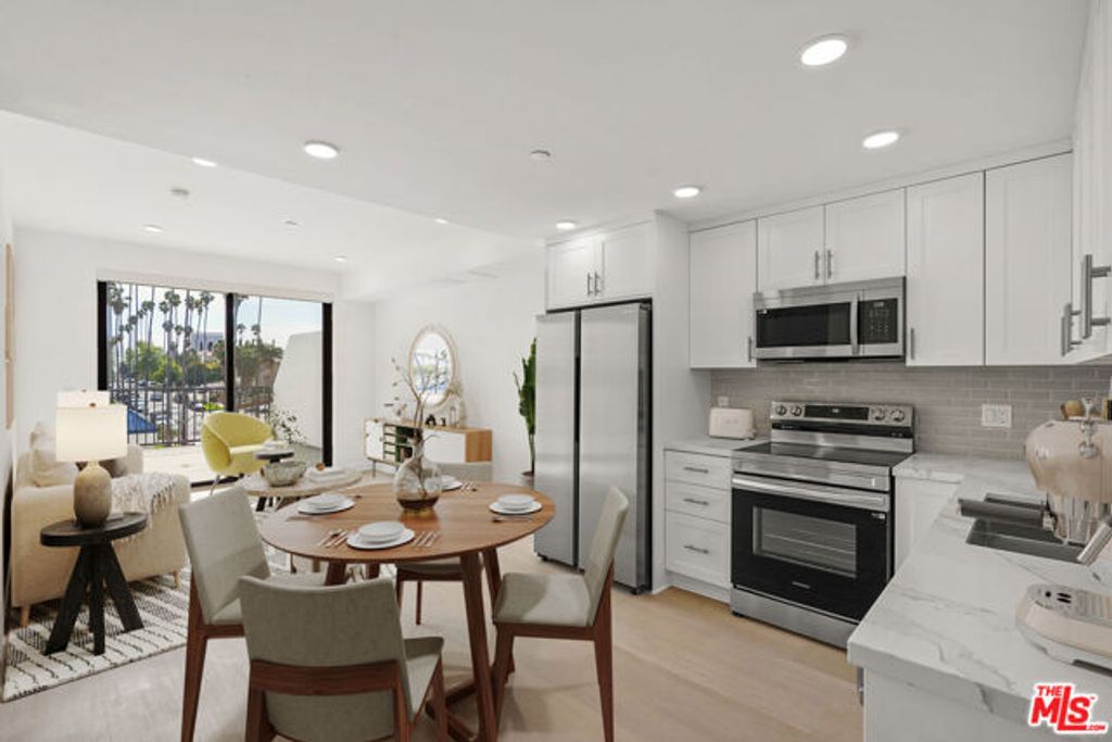 3977 Beverly Boulevard 309, Los Angeles, CA 90004