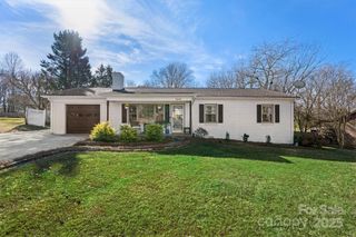 5645 Sandhurst Road, Hickory, NC 28602