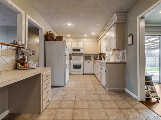 112 W Linda Street, Sapulpa, OK 74066