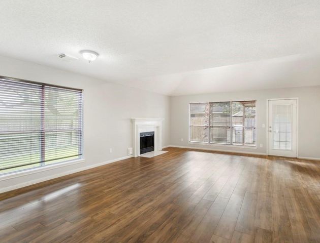 4013 Ivywood Drive, Pearland, TX 77584