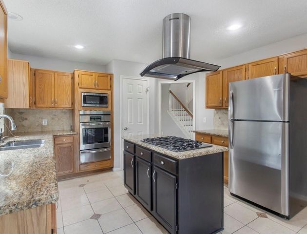 4013 Ivywood Drive, Pearland, TX 77584