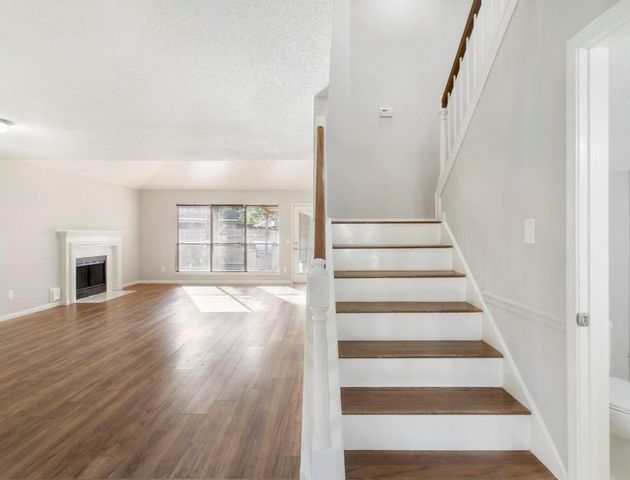 4013 Ivywood Drive, Pearland, TX 77584