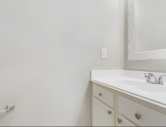 4013 Ivywood Drive, Pearland, TX 77584