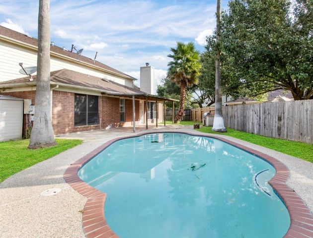 4013 Ivywood Drive, Pearland, TX 77584