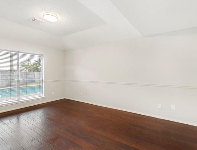 4013 Ivywood Drive, Pearland, TX 77584