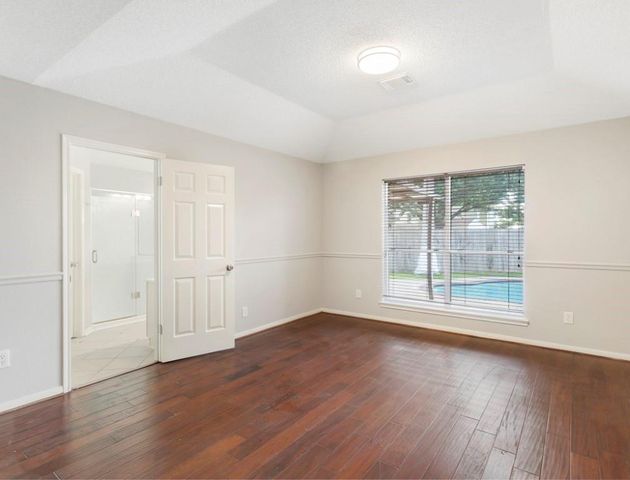 4013 Ivywood Drive, Pearland, TX 77584