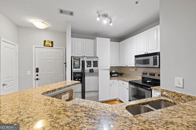 10 Perimeter Summit Boulevard, Brookhaven, GA 30319