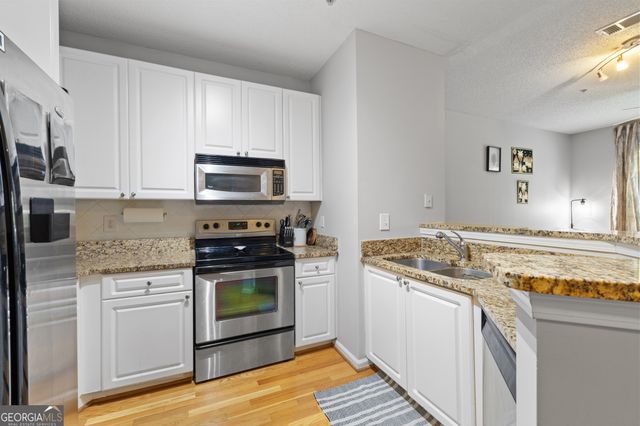 10 Perimeter Summit Boulevard, Brookhaven, GA 30319