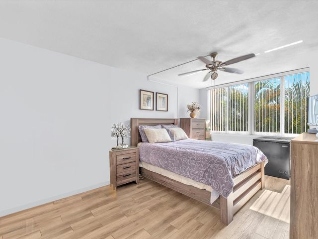 6770 Royal Palm 205, Margate, FL 33063