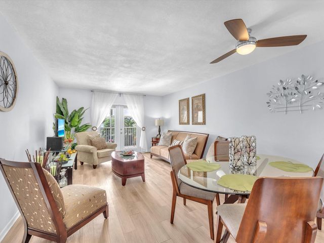 6770 Royal Palm 205, Margate, FL 33063