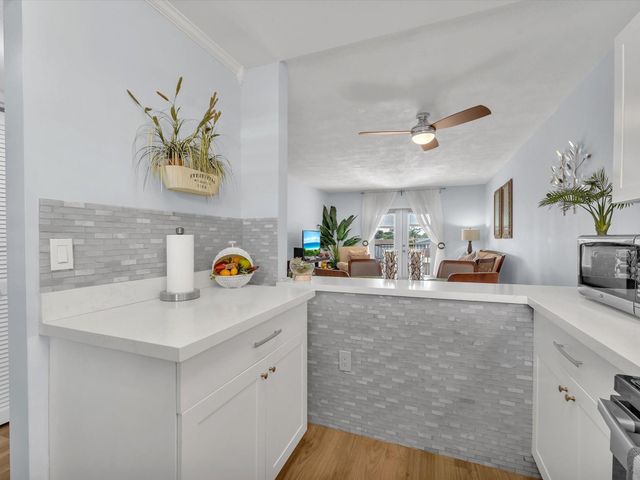 6770 Royal Palm 205, Margate, FL 33063