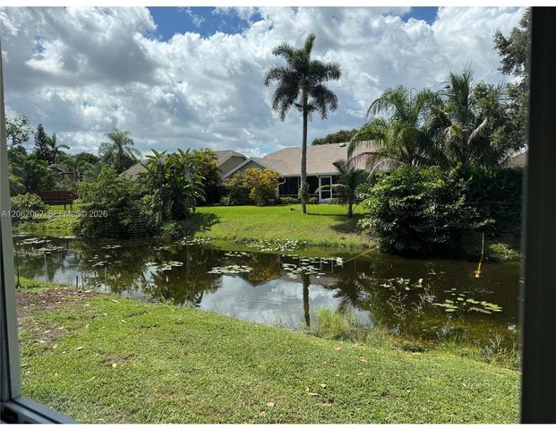 5320 SW 89th Ave, Cooper City, FL 33328