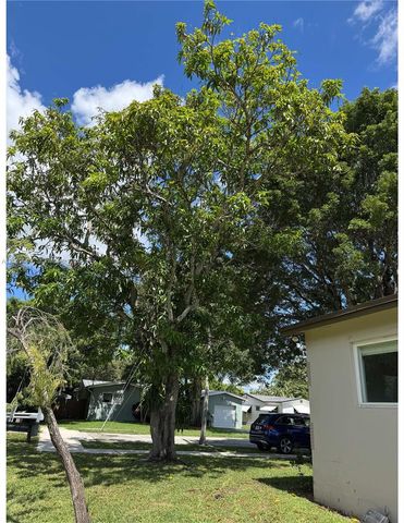 5320 SW 89th Ave, Cooper City, FL 33328