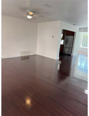 5320 SW 89th Ave, Cooper City, FL 33328