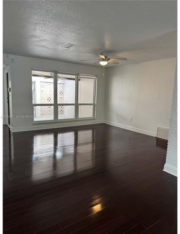 5320 SW 89th Ave, Cooper City, FL 33328