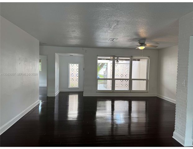 5320 SW 89th Ave, Cooper City, FL 33328