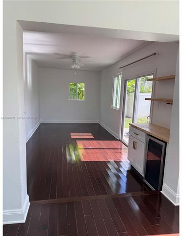 5320 SW 89th Ave, Cooper City, FL 33328