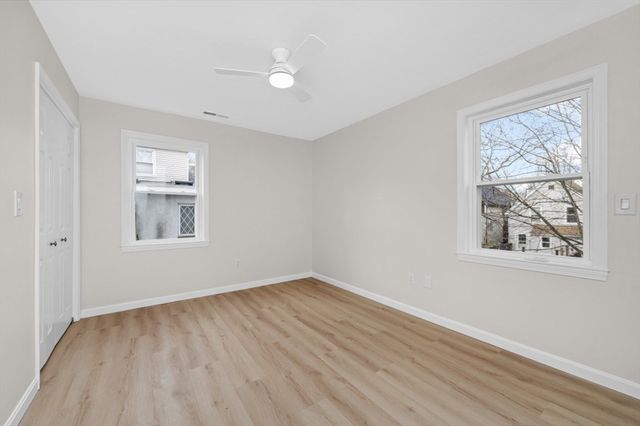 48 Ash Ave B, Somerville, MA 02145