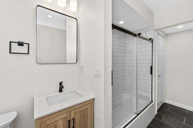 48 Ash Ave B, Somerville, MA 02145