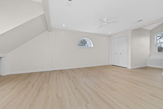 48 Ash Ave B, Somerville, MA 02145