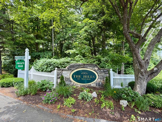210 Windgate Circle A, Monroe, CT 06468