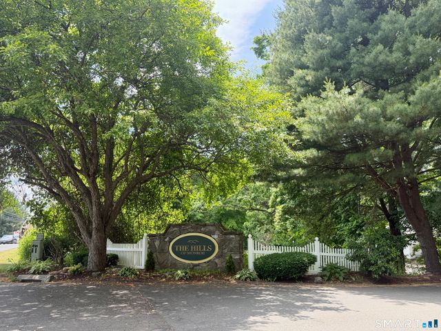 210 Windgate Circle A, Monroe, CT 06468