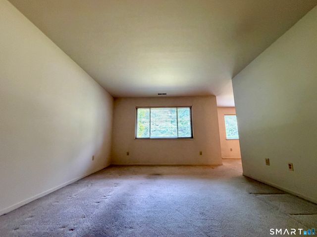 210 Windgate Circle A, Monroe, CT 06468