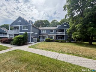 210 Windgate Circle A, Monroe, CT 06468