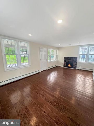 1027 RIVERSIDE DR, Pottstown, PA 19465