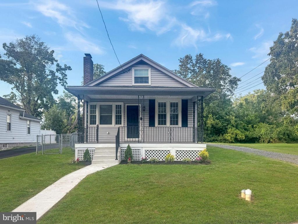 1027 RIVERSIDE DR, Pottstown, PA 19465