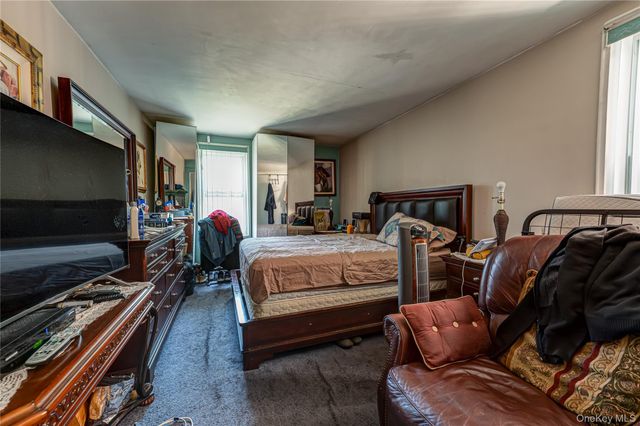 100 Brooklyn Avenue 2R, Freeport, NY 11520