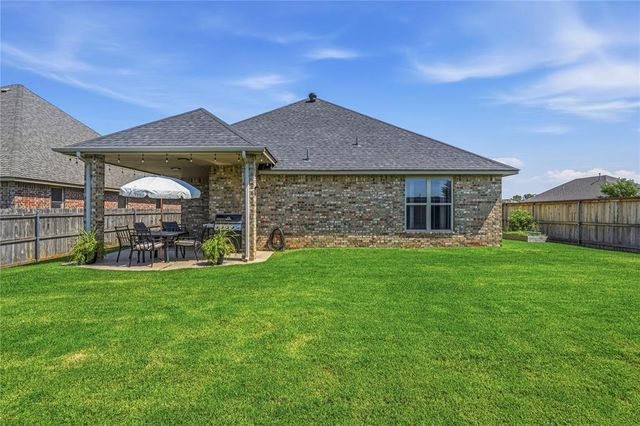 900 NW 194th Terrace, Edmond, OK 73012