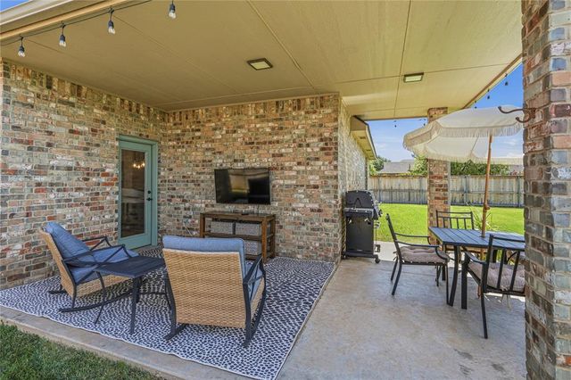 900 NW 194th Terrace, Edmond, OK 73012