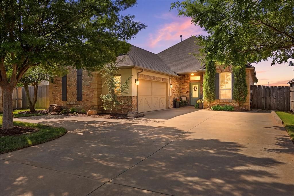 900 NW 194th Terrace, Edmond, OK 73012