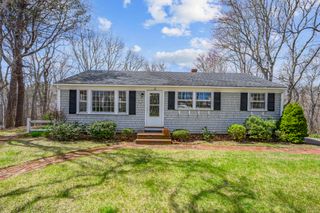 21 Uncatena Road, Mashpee, MA 02649